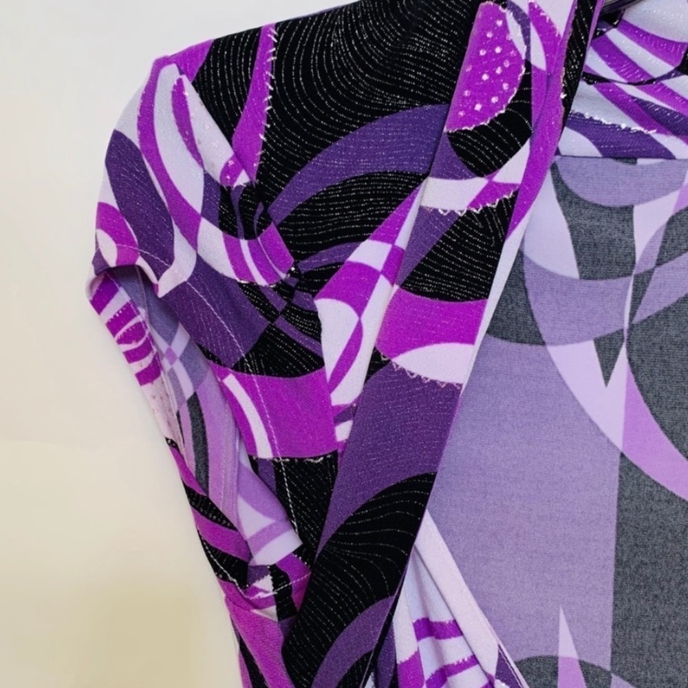 Abstract Wrap Top - Picture 4 of 4